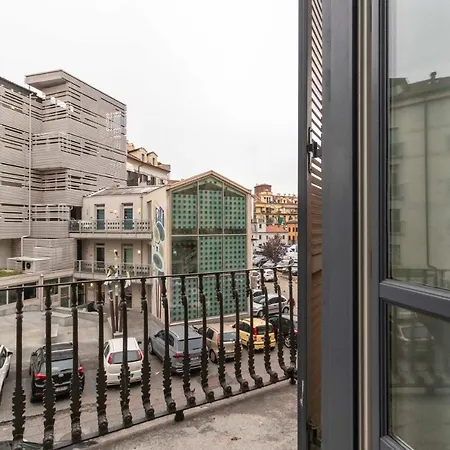 Mercato Centrale Roomy Apartment Turin